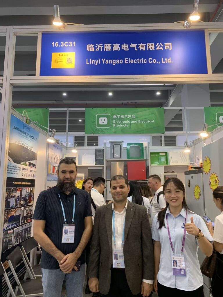 Linyi Anpa Electric Trade Show Booth Team Photo